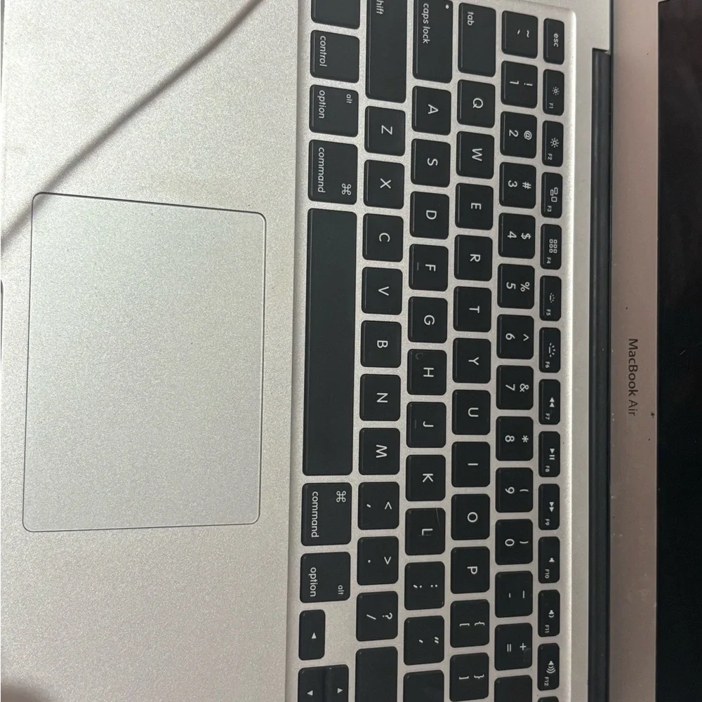 Apple MacBook Air - Sleek Silver Design